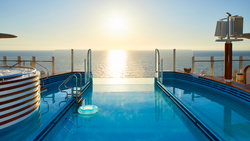 AIDAcosma Ocean Deck Infinity Pool