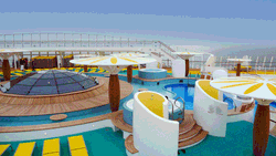 AIDAmar Pool deck