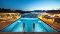 Amadeus Provence pool