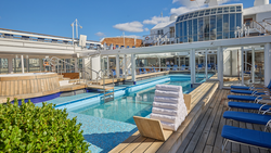 MS Europa Pool
