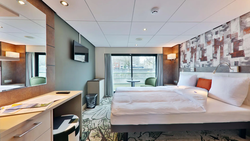 Lisabelle stateroom with French balcony