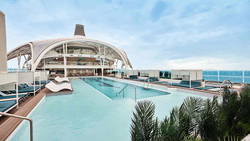 Mein Schiff Relax Pool under/near the Marcoon roof