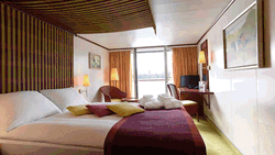 A-ROSA Riva outisde stateroom with French balcony (category C)