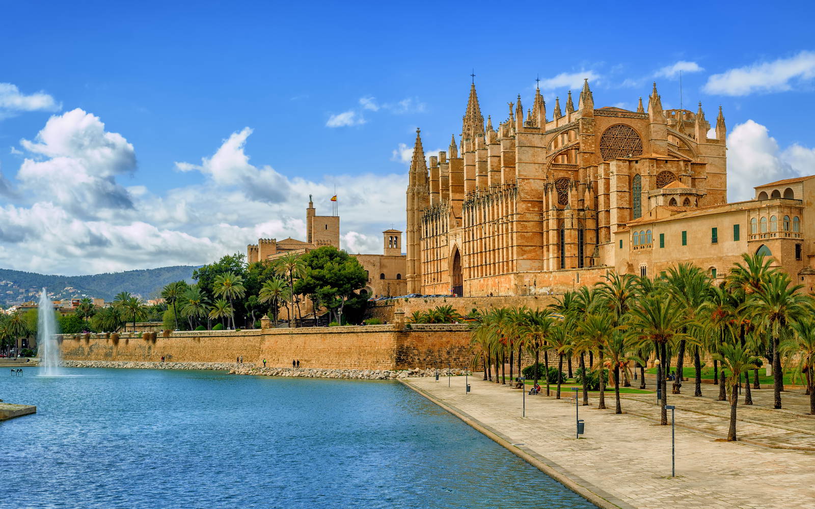 kathedrale-palma-de-mallorca-spanien.9gkan0a1.jpg