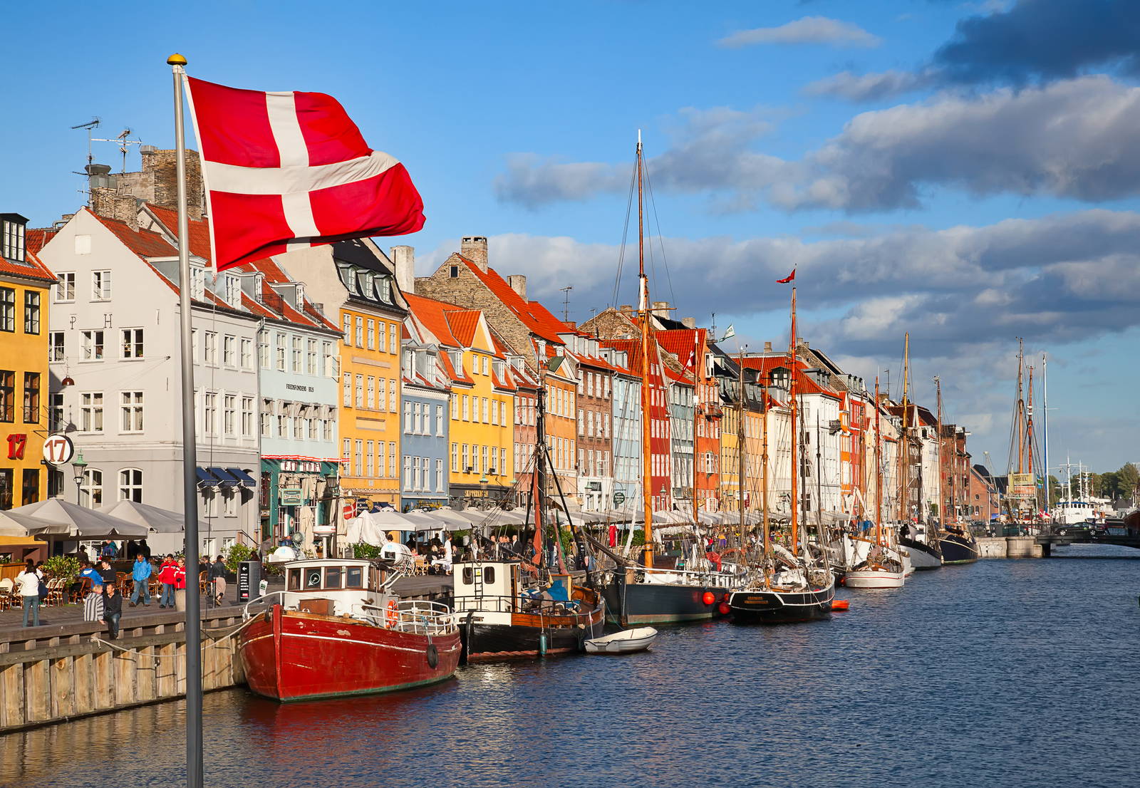 kopenhagen-nyhavn-daenemark-fotolia-5843.1ik1qfa6.jpg
