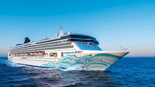 Norwegian Spirit ship view