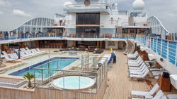 Oceania Marina pool deck