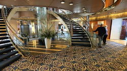 Phoenix Reisen Amera Treppe Eingangsbereich