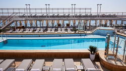 Silver Moon Pooldeck