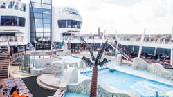 MSC Fantasia Pooldeck
