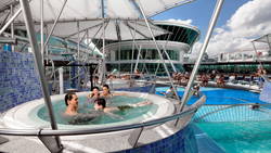 View Grandeur of the Seas: 