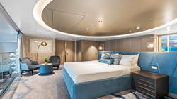 Royal Loft Suite bedroom