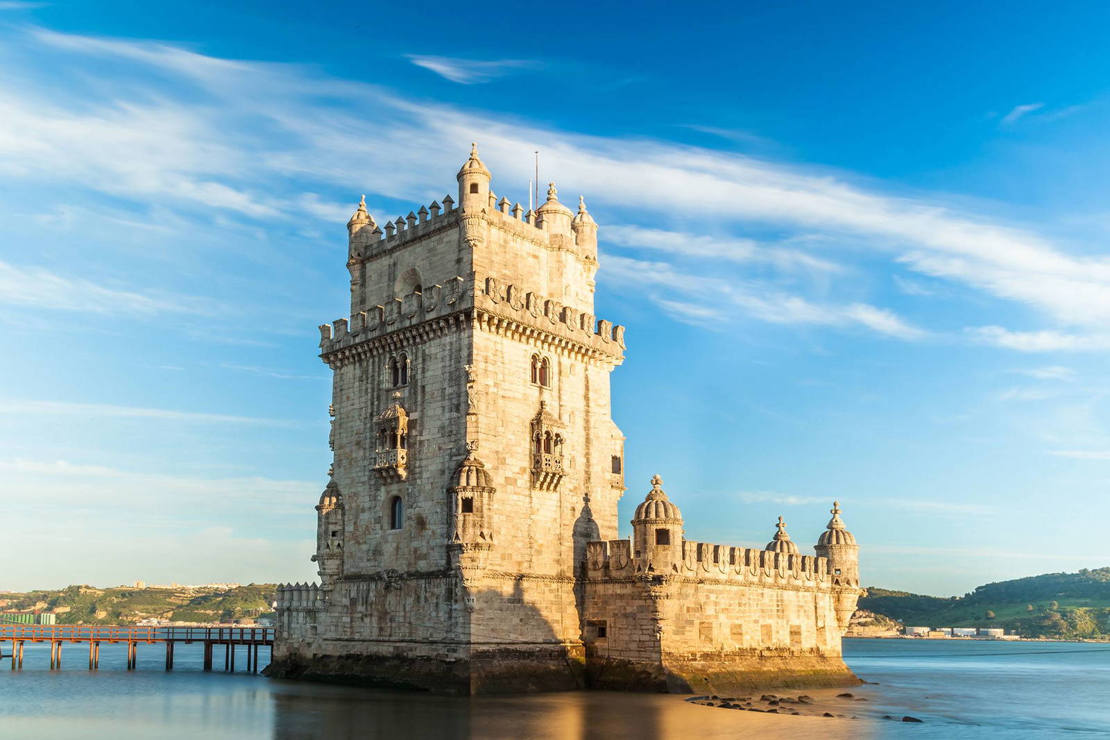 torre-de-belem-in-lissabon-portugal.c5mri25h.jpg