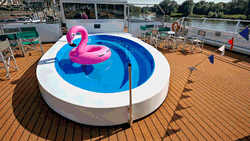 VistaGrace whirlpool