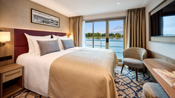 VIVA Ruby outside stateroom with French balcony