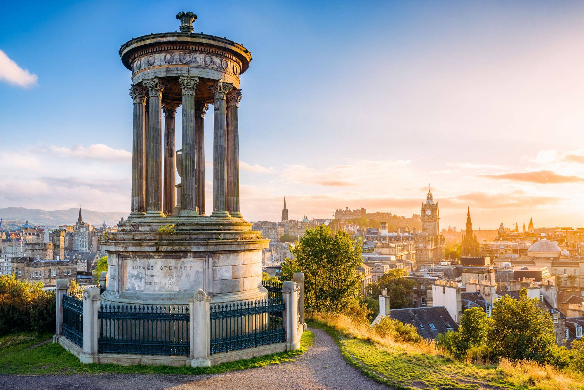 Edinburgh mit dem Carlton Hill in wunderschönem Licht