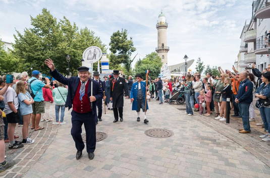Warnemünder Woche Festumzug