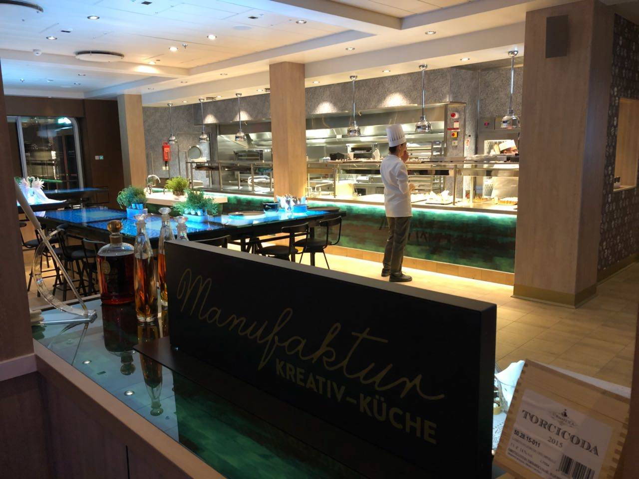 Einrichtung der Manufaktur - Kreativ Küche auf der Mein Schiff 1