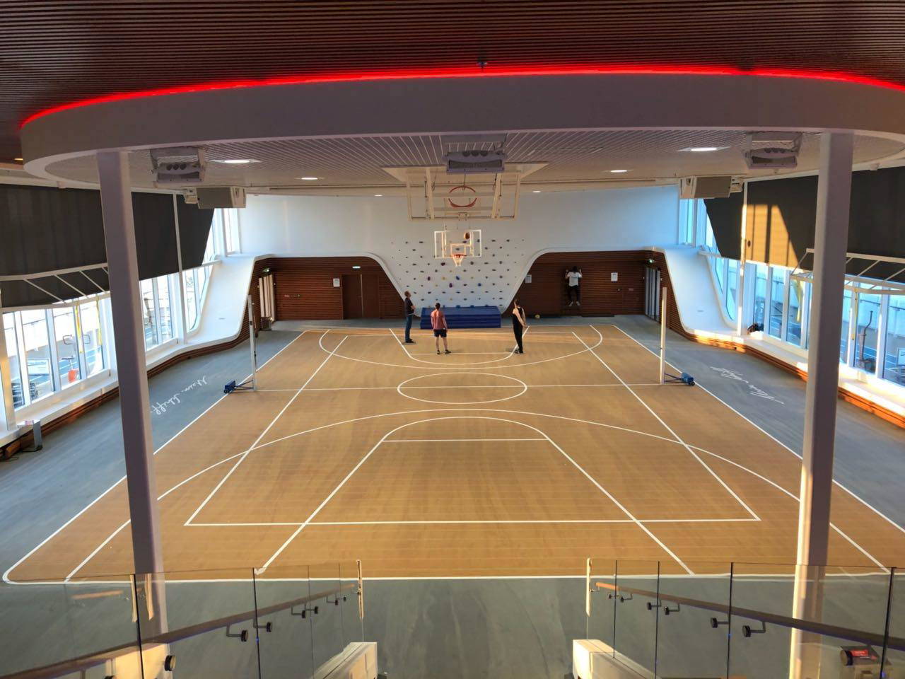 Arena inkl. Kletterwand auf