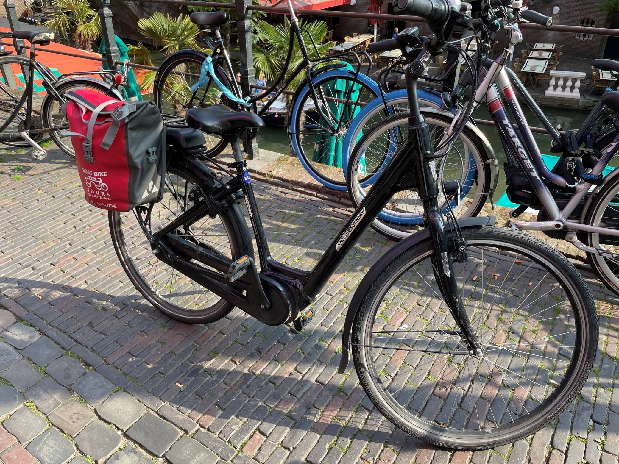 fahrraeder-flusskreuzfahrt.kde7qnbj.jpg?width=2079