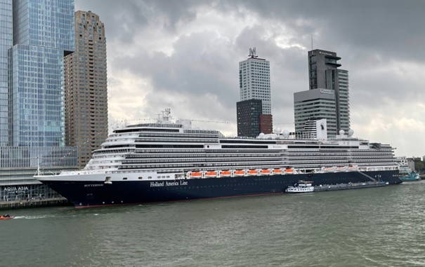 Was macht eigentlich ein Kreuzfahrtdirektor?